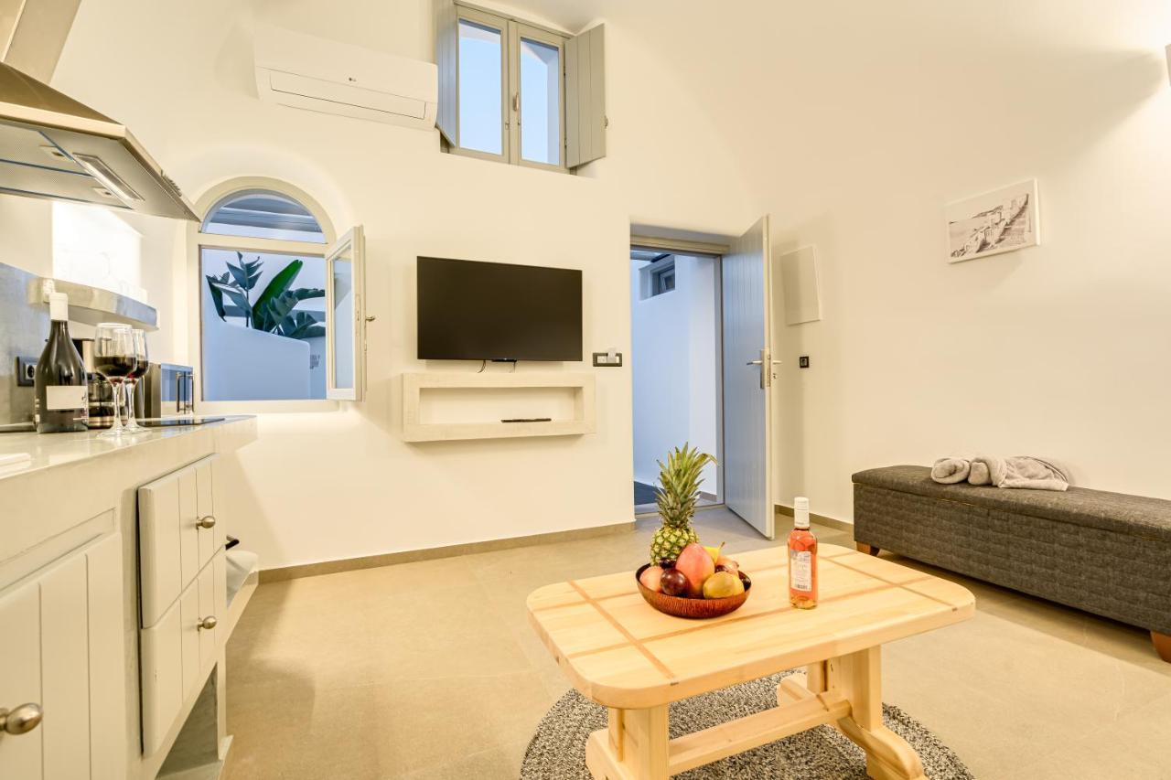Tiara Suites Santorini Fira  Zewnętrze zdjęcie