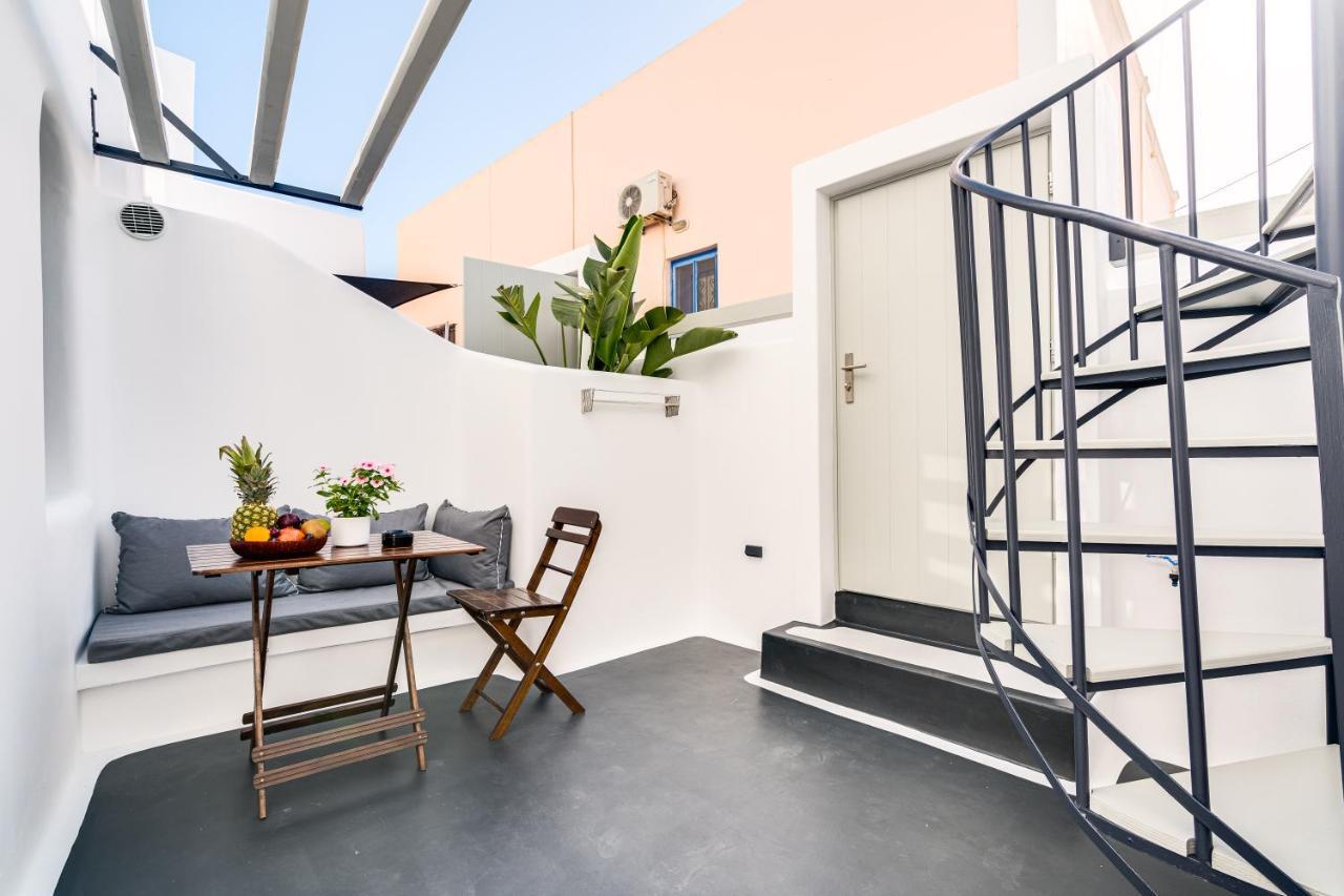 Tiara Suites Santorini Fira  Zewnętrze zdjęcie