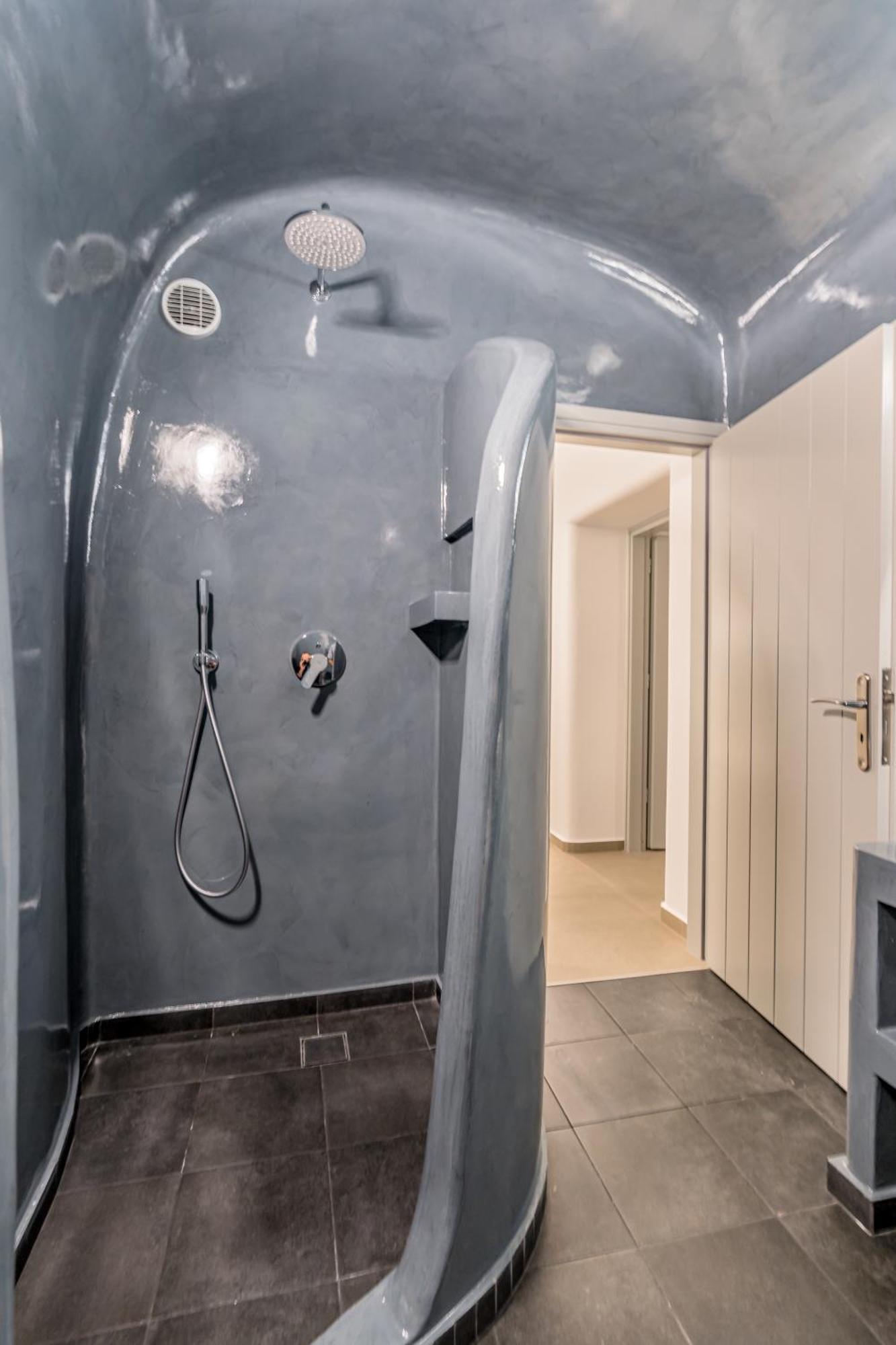 Tiara Suites Santorini Fira  Zewnętrze zdjęcie