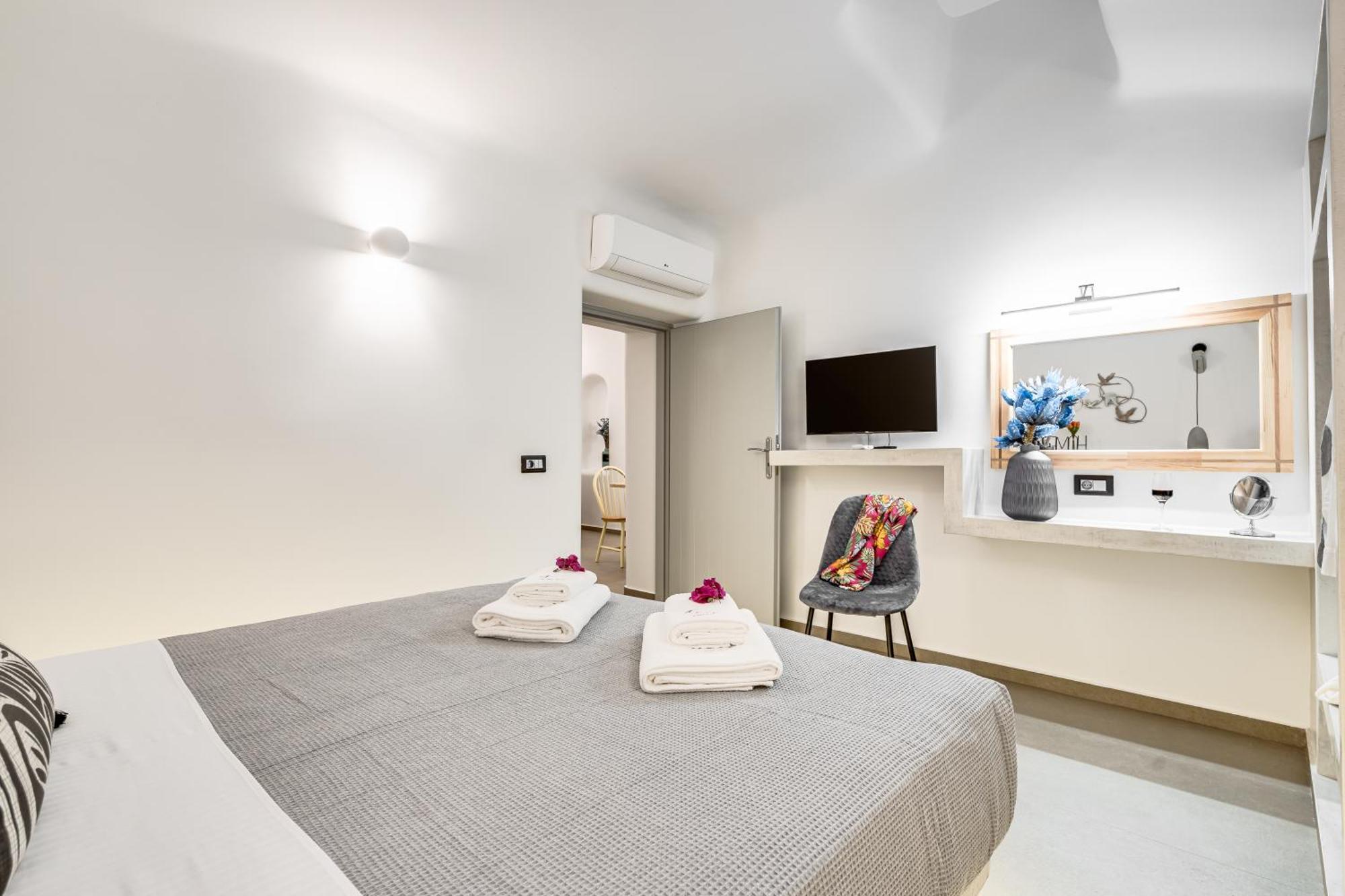 Tiara Suites Santorini Fira  Zewnętrze zdjęcie